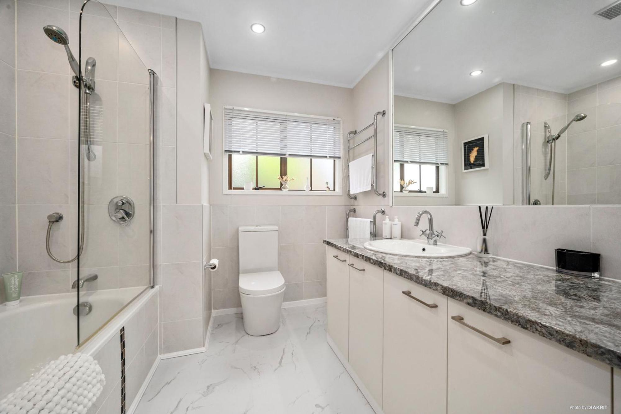 Villa With Pool In Browns Bay โอ๊คแลนด์ ภายนอก รูปภาพ